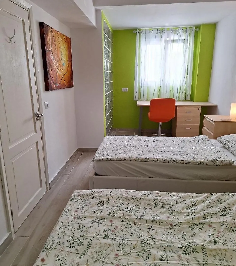 Grosses Familienhaus Teneriffa, Ruhige Lage Mit Traumterrasse, 